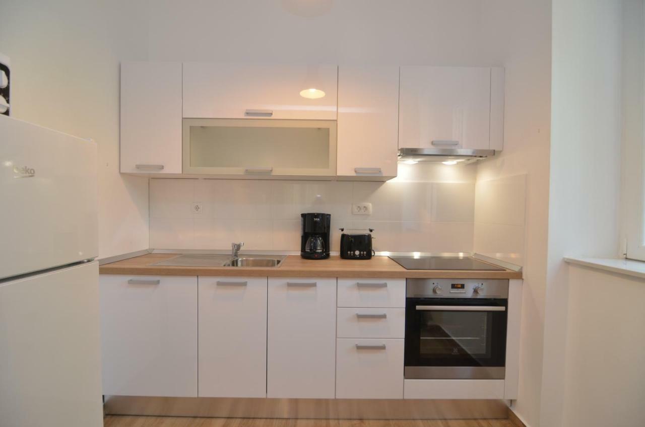 Apartment Zara Sun Екстериор снимка
